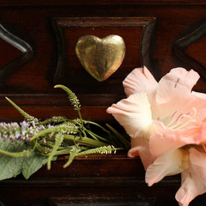 Doing Goods Holly Heart Knob brass from 1love2hugs3kisses ibiza