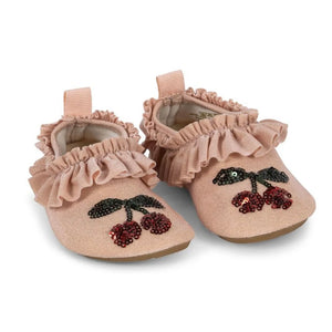 Konges Sløjd Jade Swim Shoes Evening Sand – kids swim shoes for beach and pool, available at 1Love 2Hugs 3Kisses Ibiza.