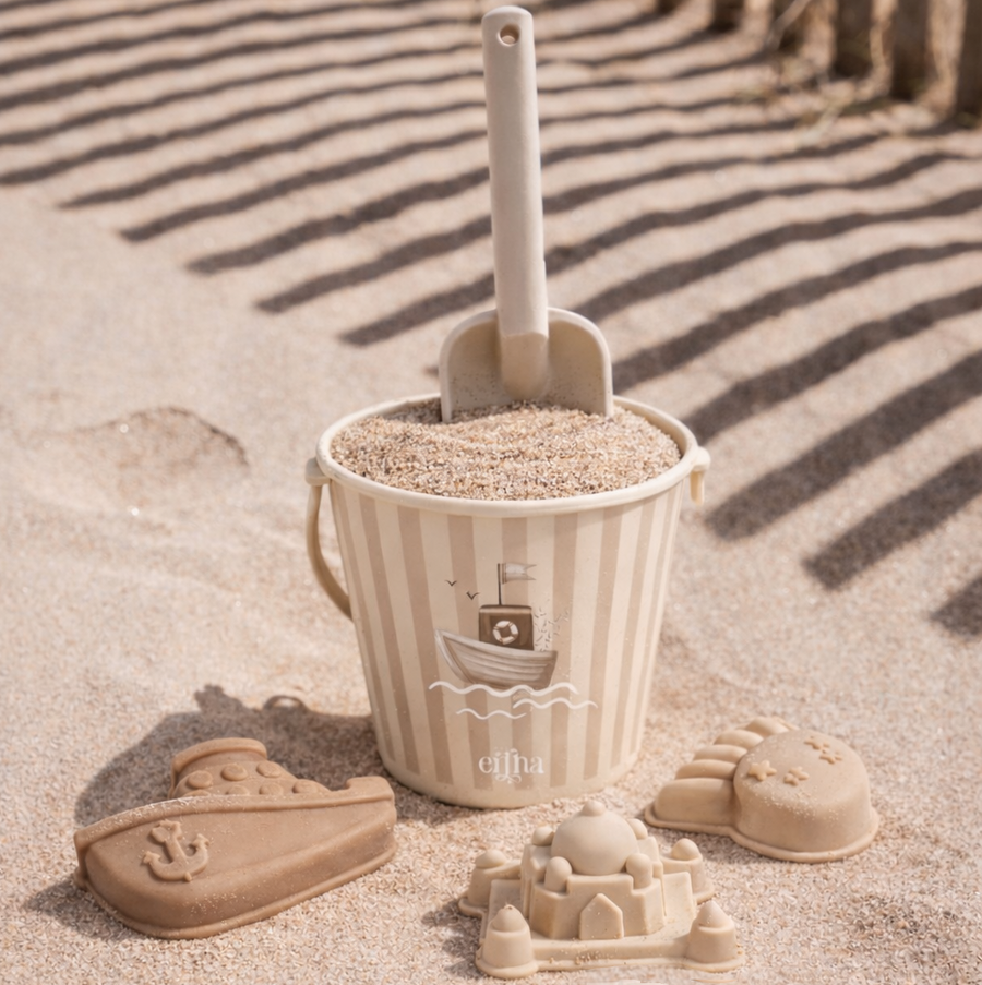 Mrs.Ertha Beach Bucket Set - Striped Boat From 1love2hugs3kisses Ibiza