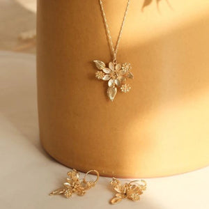 A-La Bouquet flowers necklace Gold - 1love2hugs3kisses Ibiza