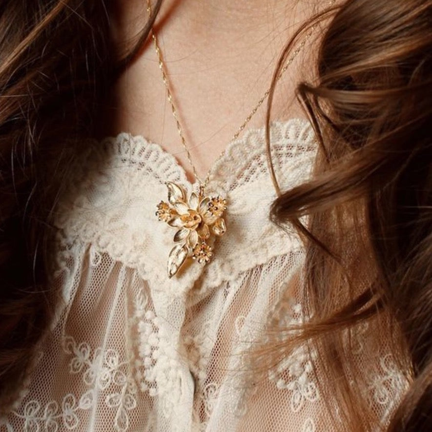 A-La Bouquet flowers necklace Gold - from 1love2hugs3kisses Ibiza