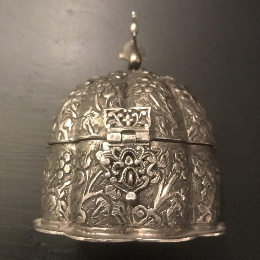 A-La Peacock Kumkum Box Silver - from 1love2hugs3kisses Ibiza