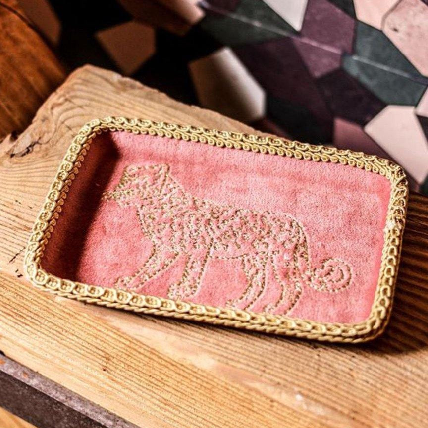 À la Collection Velvet Leopard Bowl - Pink