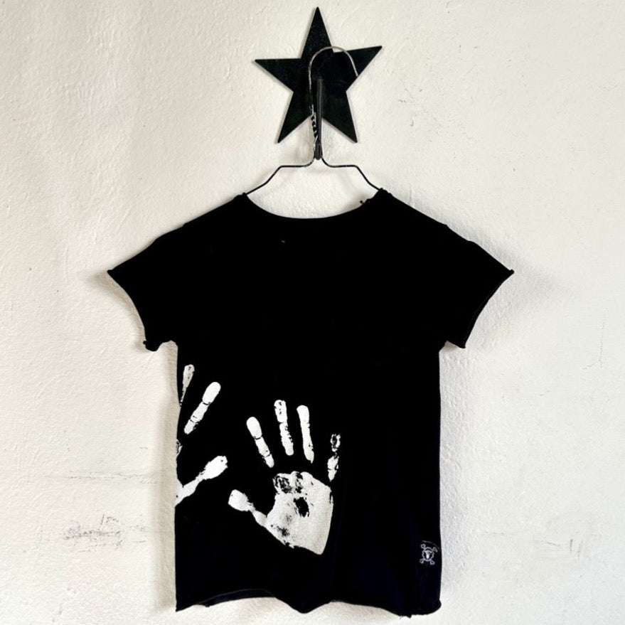 Pre Loved Nununu T-shirt Hand Print black 3-4 years available at 1love2hugs3kisses Ibiza